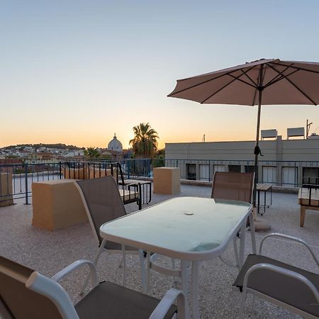 Central Mytilene City-View Apartment For 7 Bagian luar foto