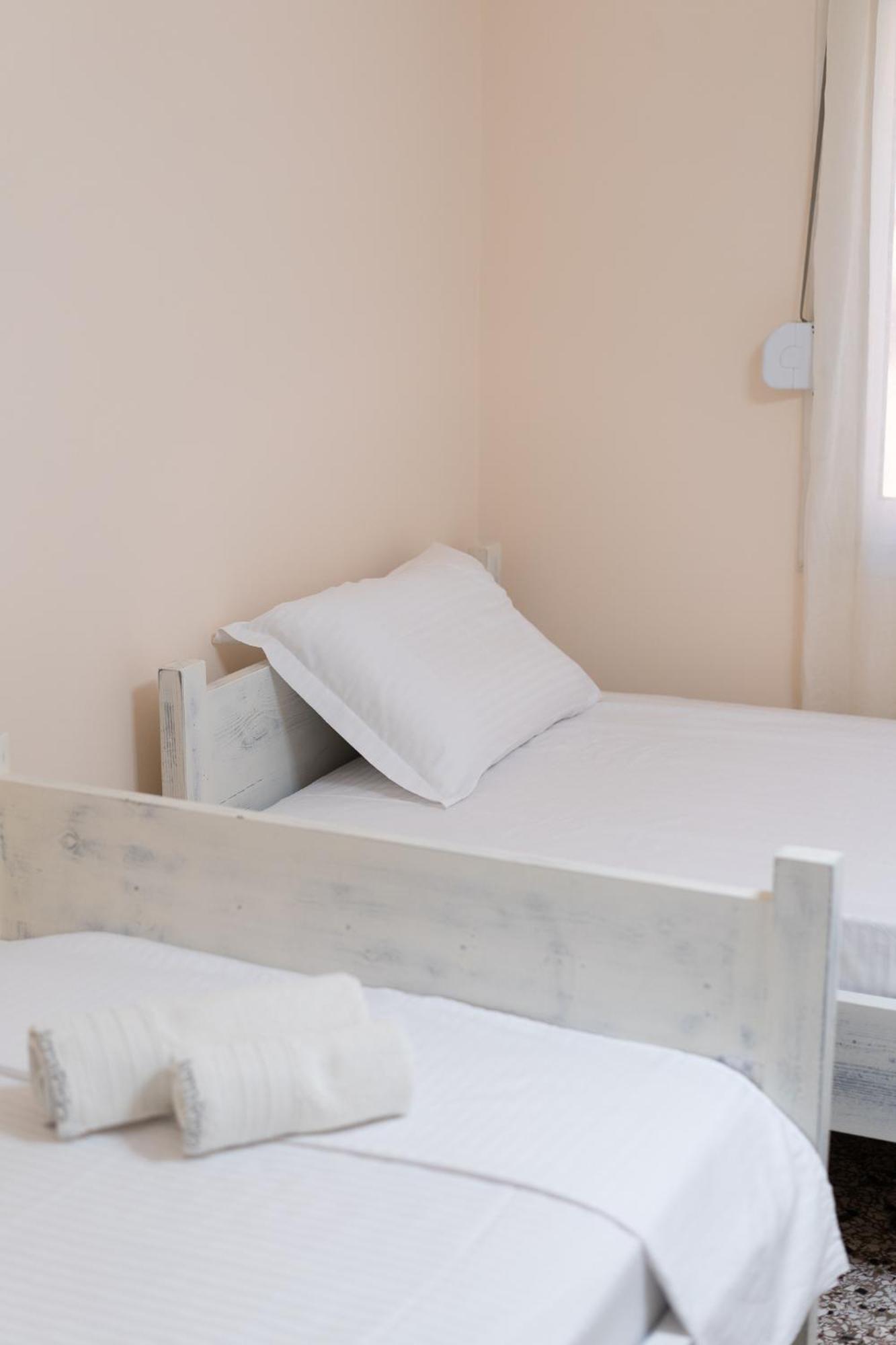 Central Mytilene City-View Apartment For 7 Bagian luar foto