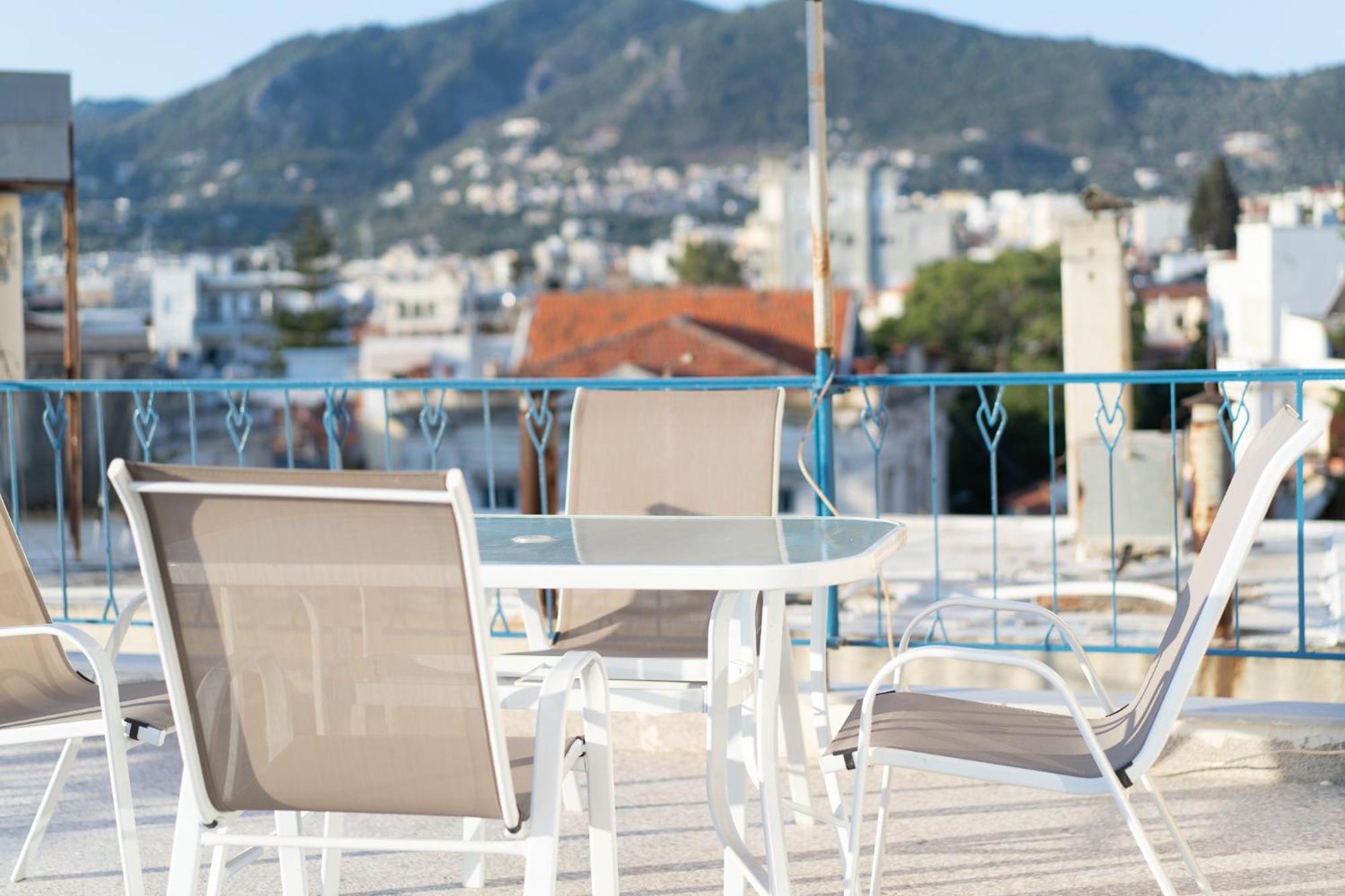 Central Mytilene City-View Apartment For 7 Bagian luar foto